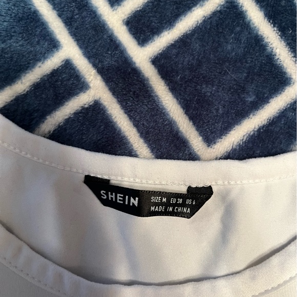 Crop top - Picture 2 of 2